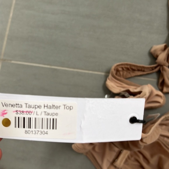 Halter runched crop top. NEVER WORN.Tag still on. Adjustable back and top sizing - Picture 4 of 4